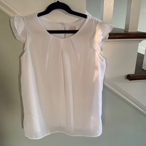 White short sleeve ruffle blouse